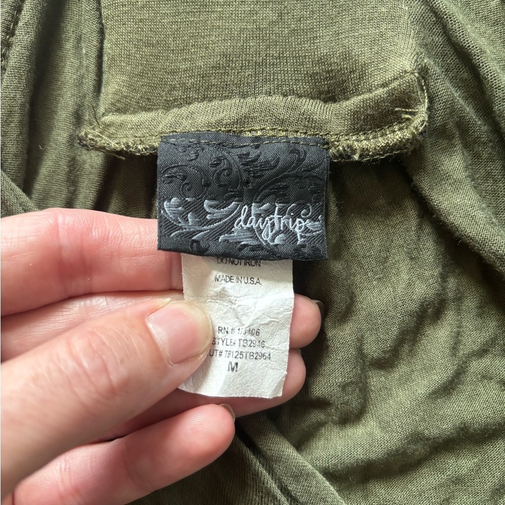 Daytrip Green Asymmetrical Vest - Picture 2 of 4